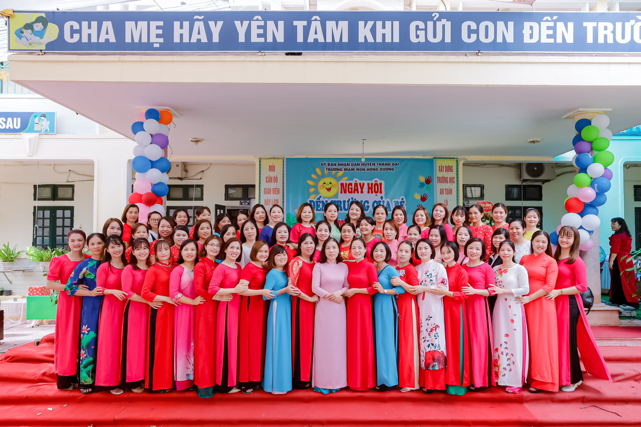 ĐỘI NGŨ CB, GV, VN TRONG NHÀ TRƯỜNG
