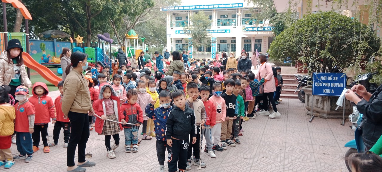 HOẠT ĐỘNG TRẢI NGHIỆM: THĂM TRANG TRẠI GÀ - KHỐI 4 TUỔI