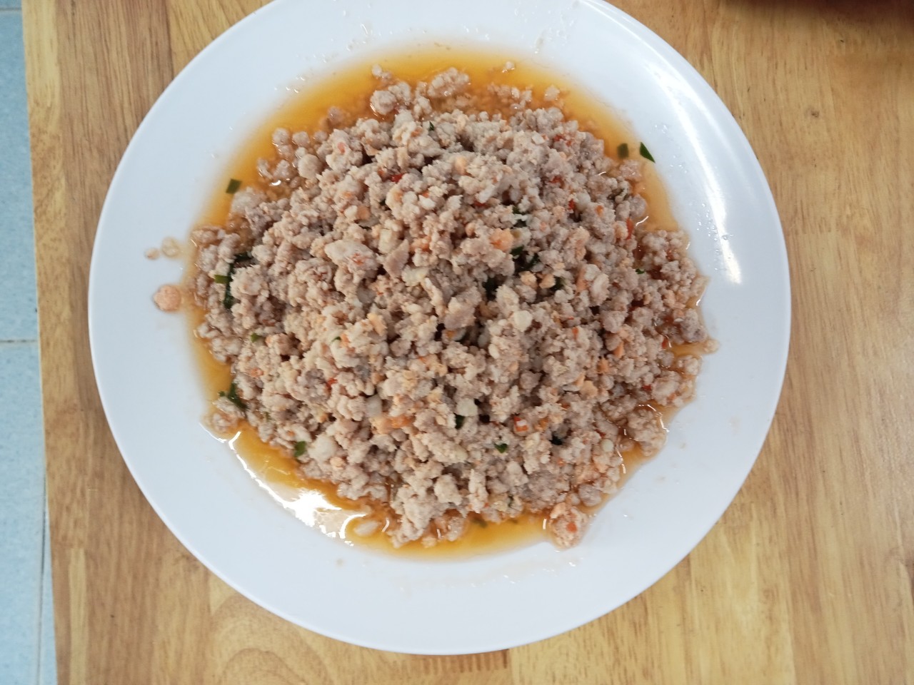 thịt lợn cá hồi xốt cà chua